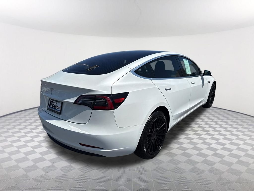 Used 2019 White Tesla Standard Range Plus image 4