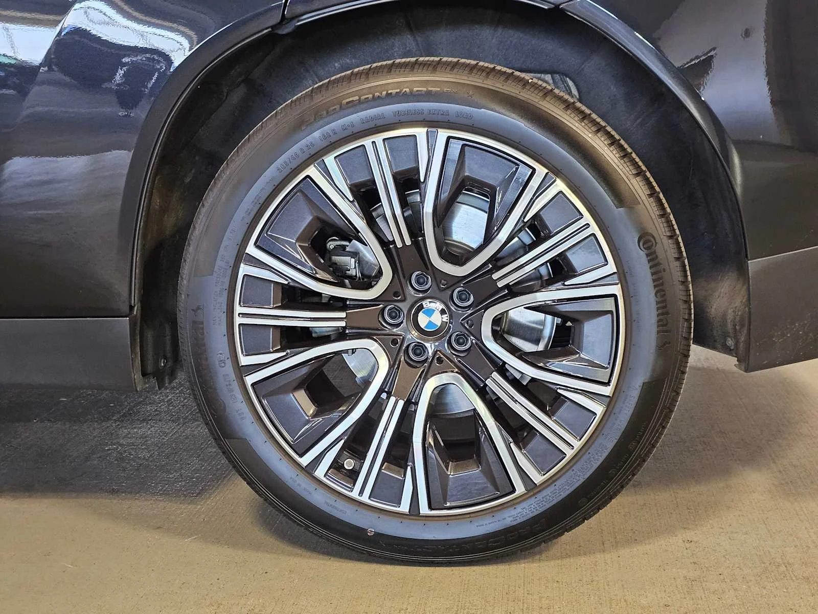Certified Used 2025 Black Sapphire Metallic BMW 30 xDrive image 9