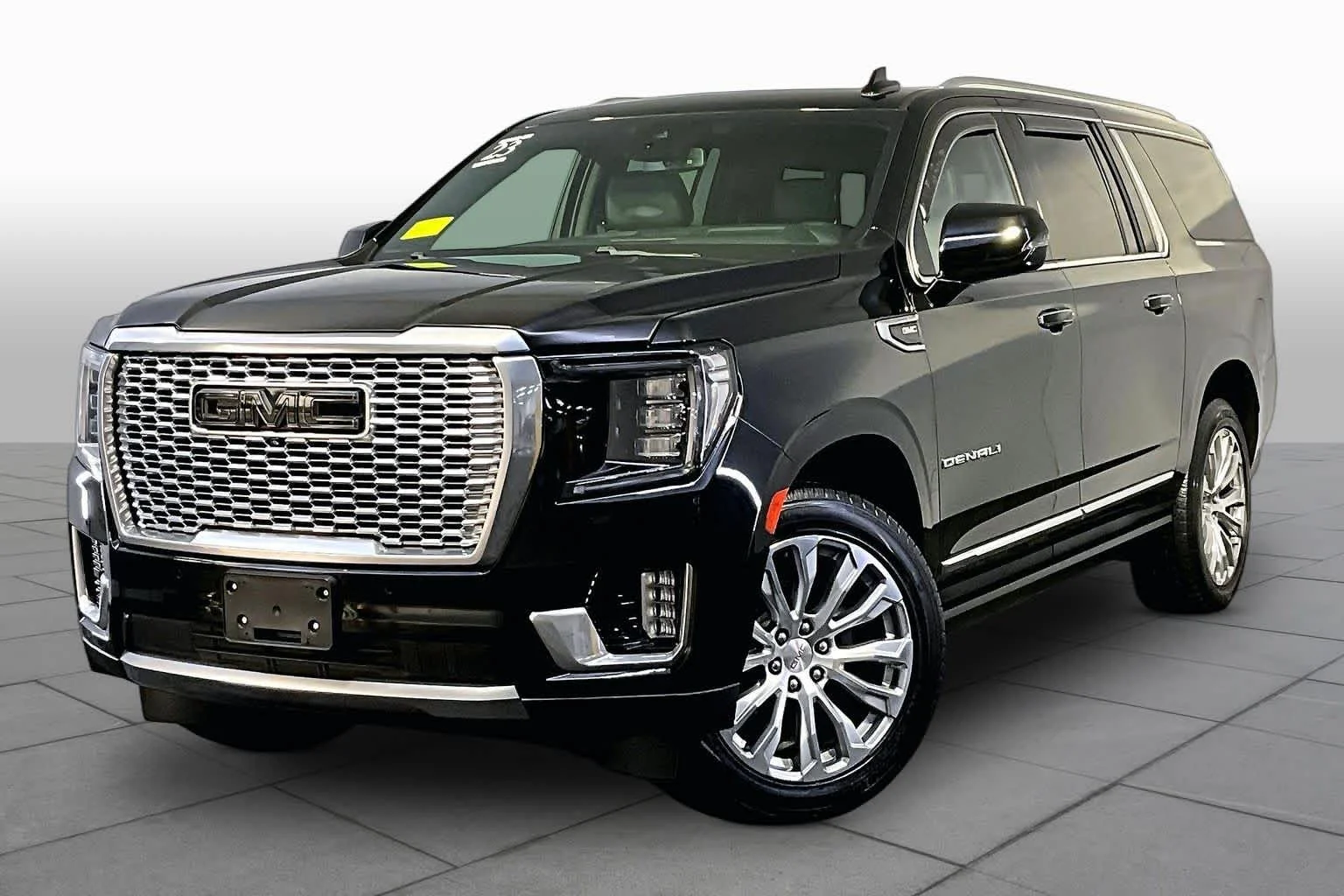 Used 2023 Onyx Black GMC Denali image 2