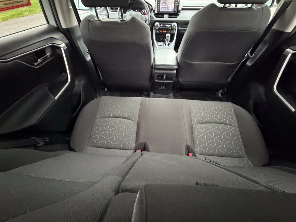 Used 2021  Toyota XLE image 44