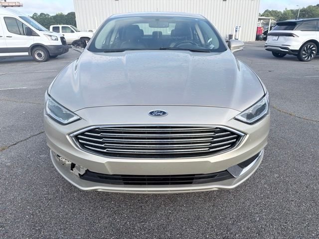 Used 2018 Gold Ford SE image 8