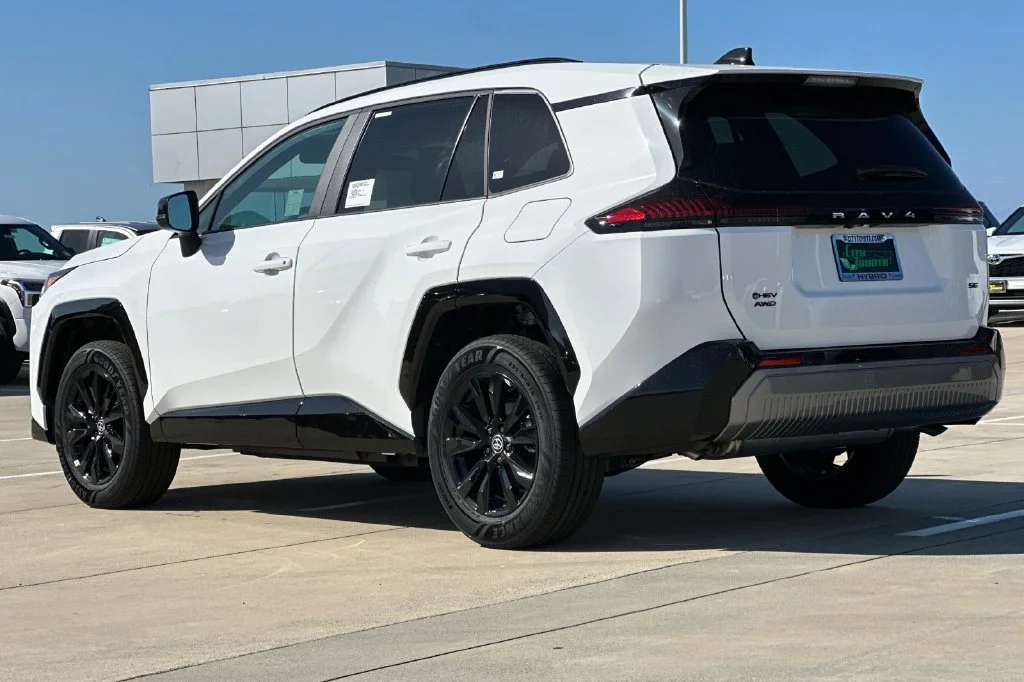 New 2026 Ice Cap Toyota  SE image 6