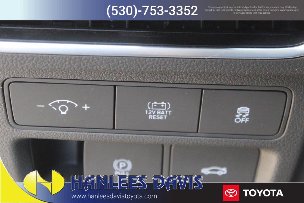 Used 2026 Silver Hyundai Blue image 23