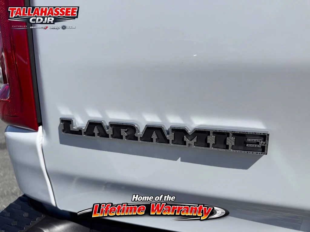 New 2027 Bright White Clear-Coat Exterior Paint RAM Laramie image 7