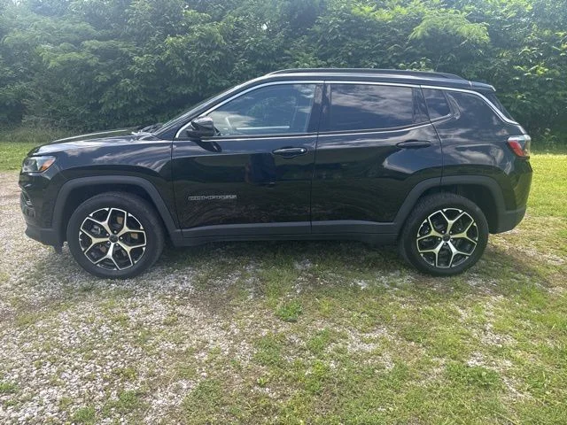 Used 2025 Black Jeep Limited image 4