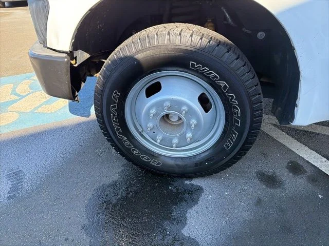 Used 2008 White Ford  image 20