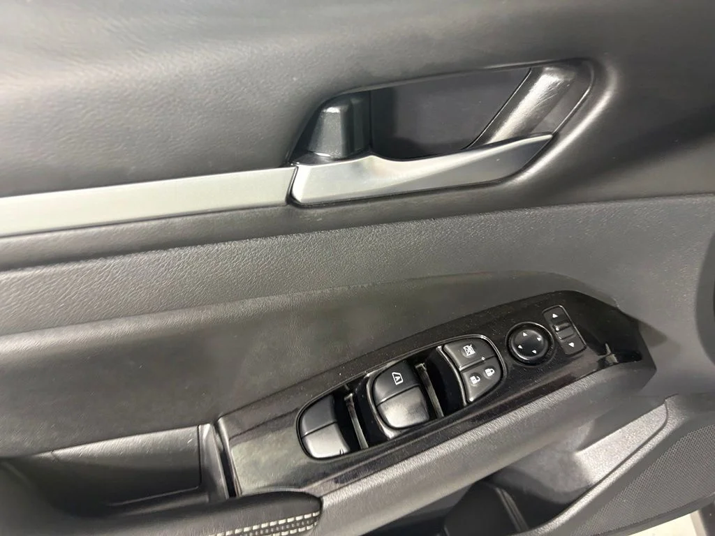 Used 2023 Gray Nissan 2.5 SV image 24