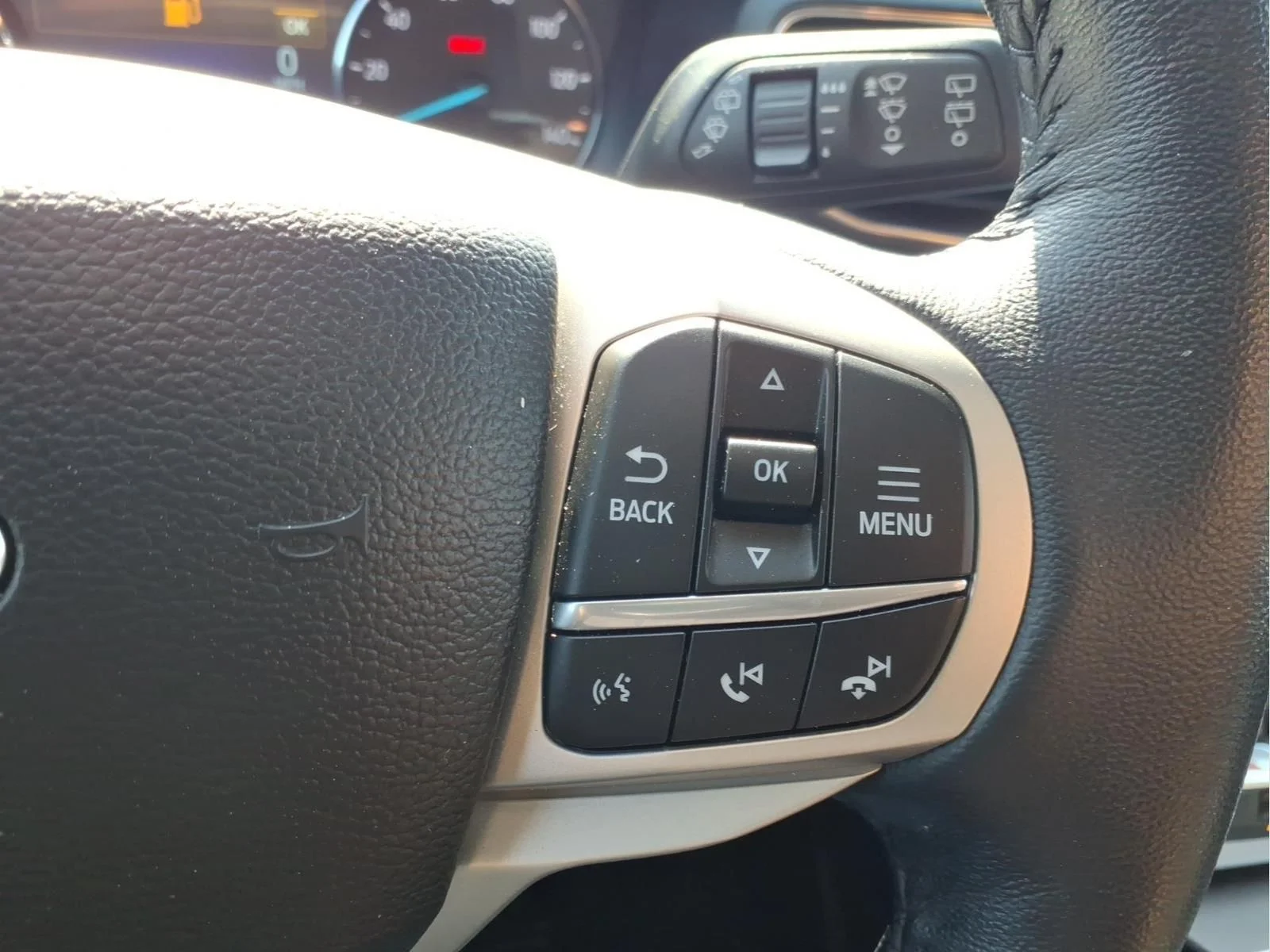 Used 2022 Black Ford XLT image 28