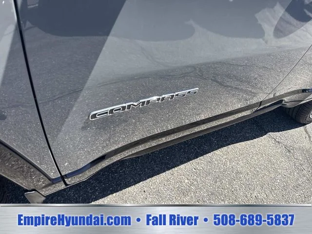 Used 2022 Gray Jeep Limited image 13