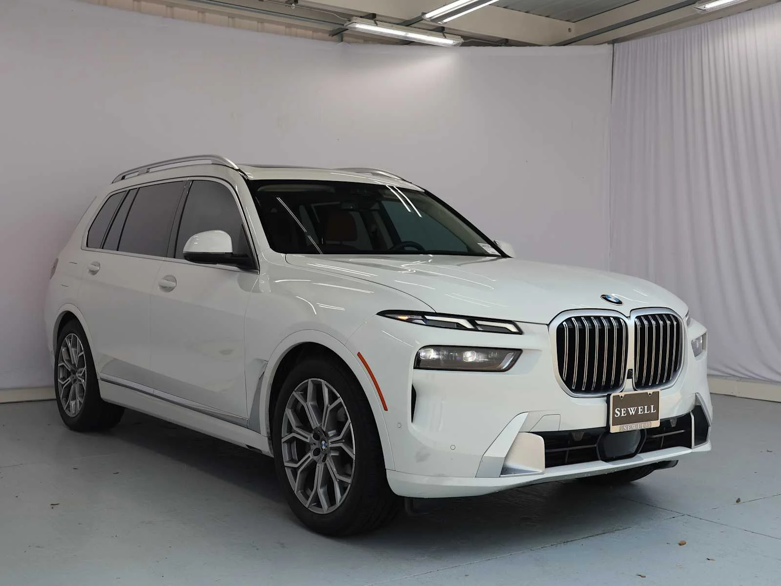 Certified Used 2024 Alpine White BMW xDrive40i image 4