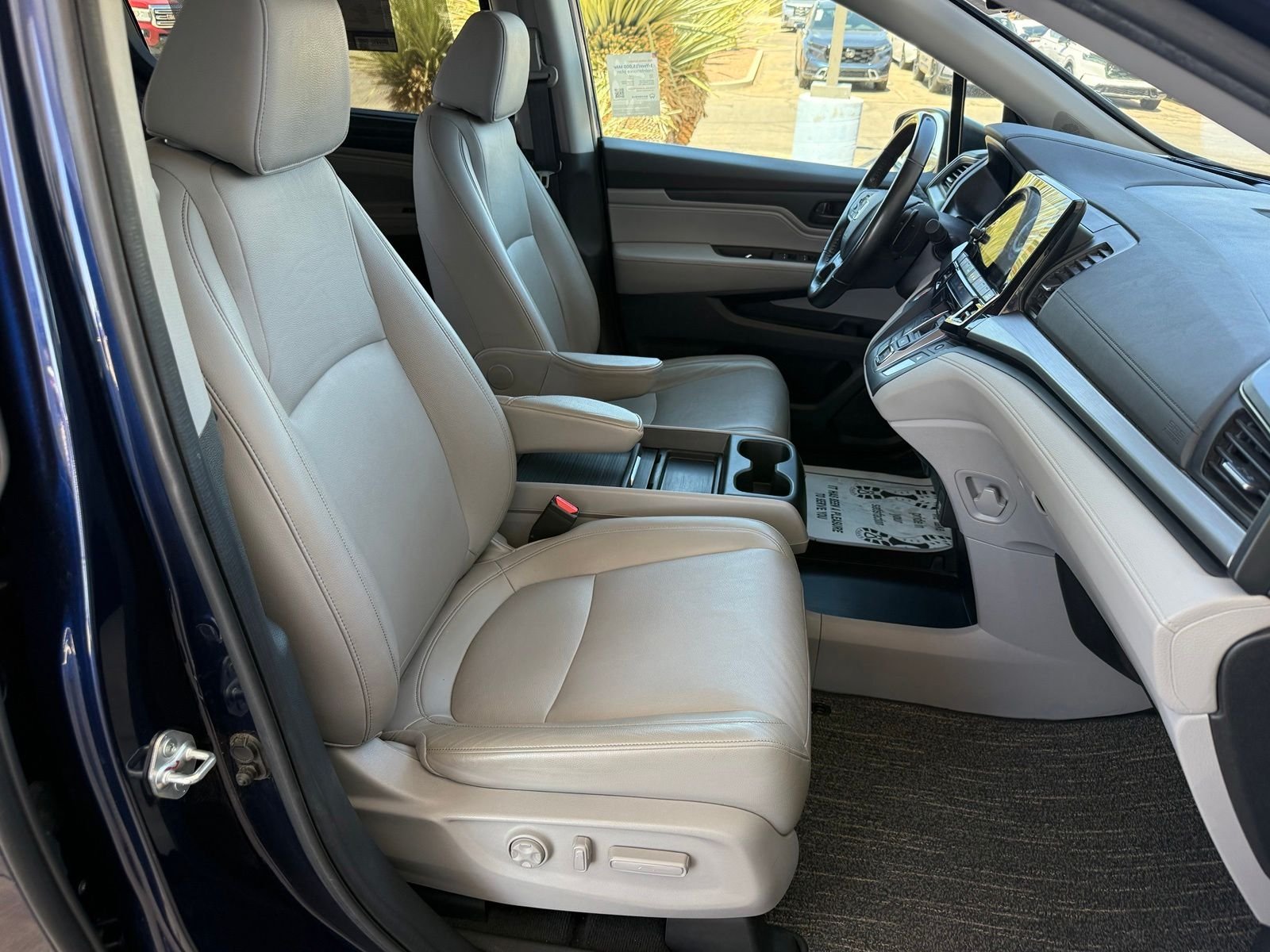2024 Honda Odyssey EX-L - Photo 35