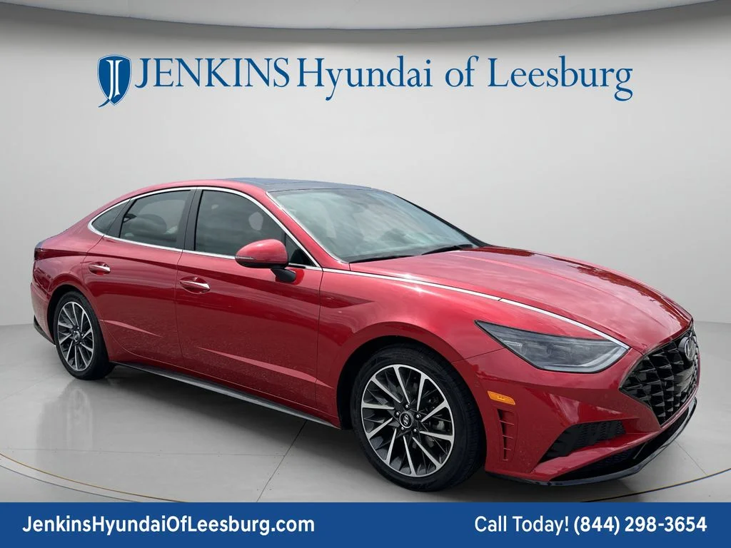 Used 2020 Red Hyundai Limited image 1