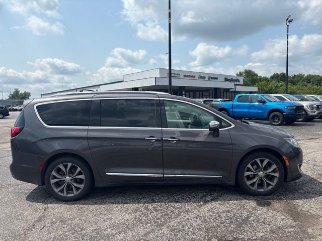 Used 2019 Gray Chrysler Limited image 6