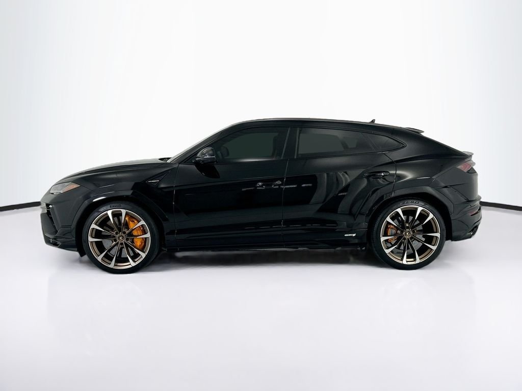 Used 2023 Nero Noctis Metallic Lamborghini S image 8
