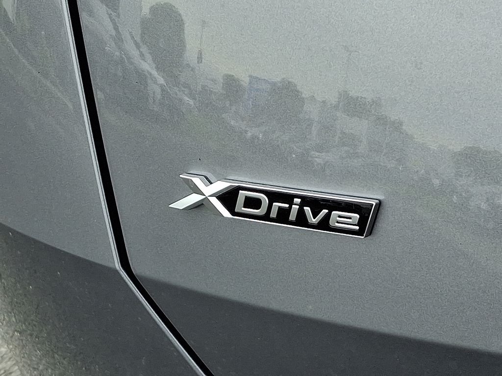 Used 2026 Skyscraper Grey Metallic BMW 30 xDrive image 12