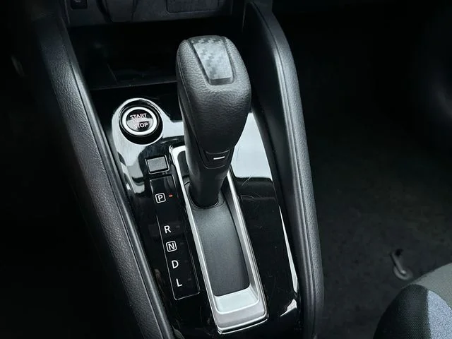 Used 2025 Black Nissan 1.6 SV image 26