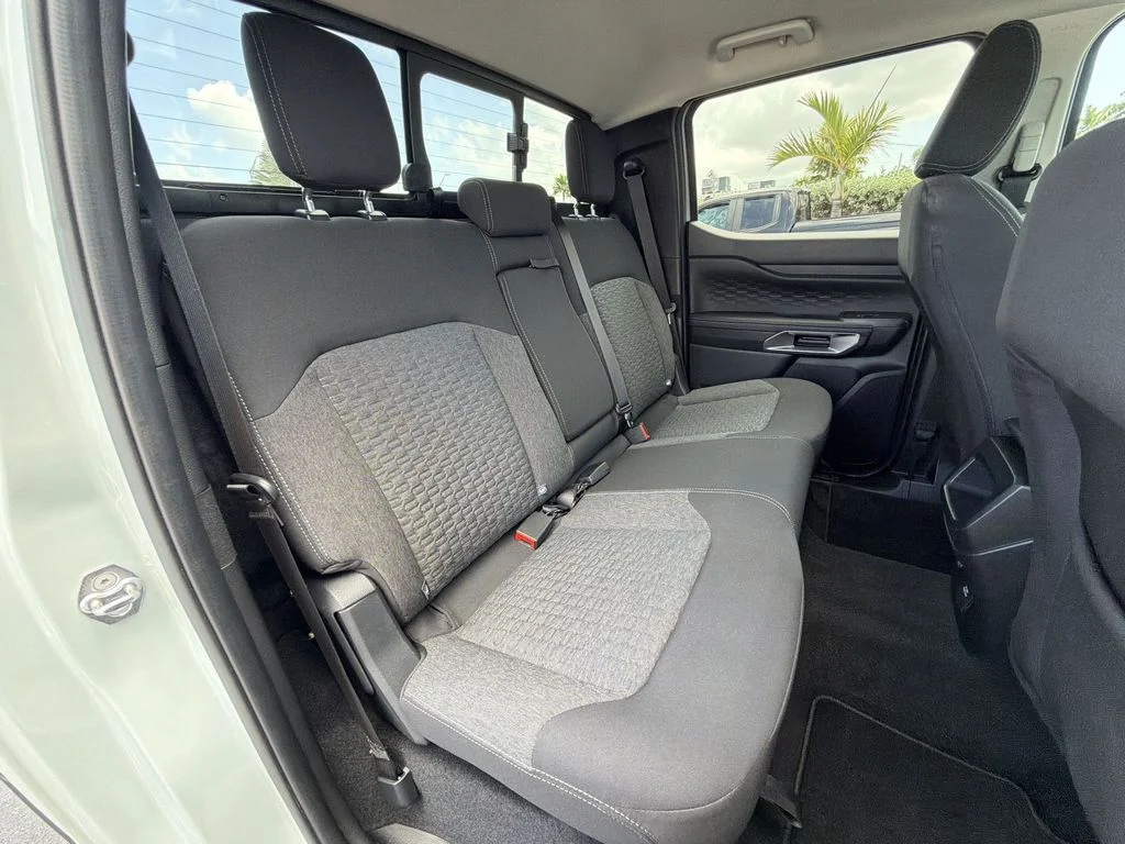 Used 2024 Green Ford XLT image 33