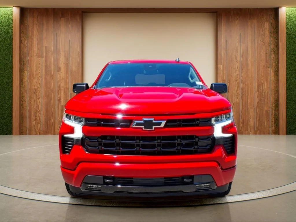 Used 2023 Red Chevrolet RST image 2