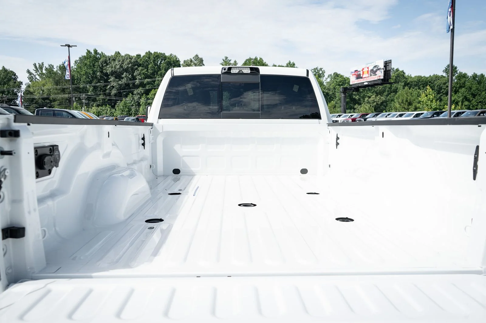 New 2026 White Ram Tradesman image 9