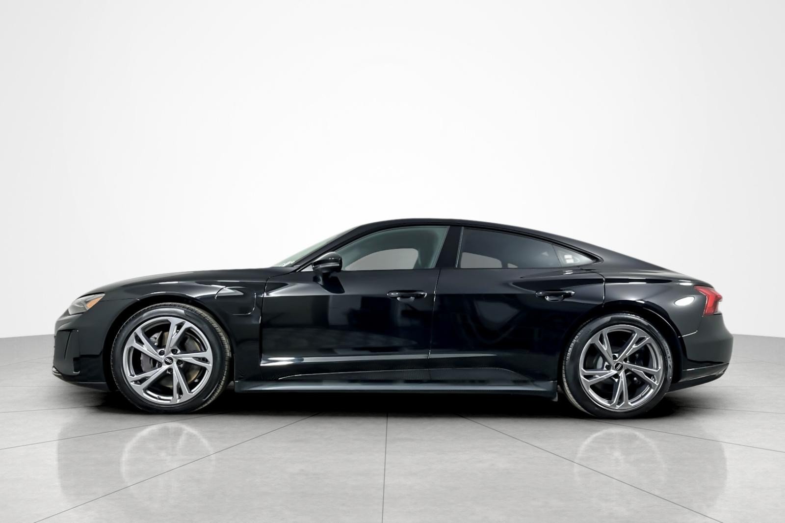 Used 2022 Audi e-tron GT Premium Plus with VIN WAUFJBFW3N7008426 for sale in Beverly Hills, CA