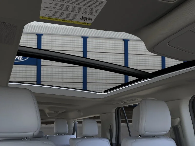 New 2026 Star White Metallic Tri-Coat Ford MAX Platinum® image 45