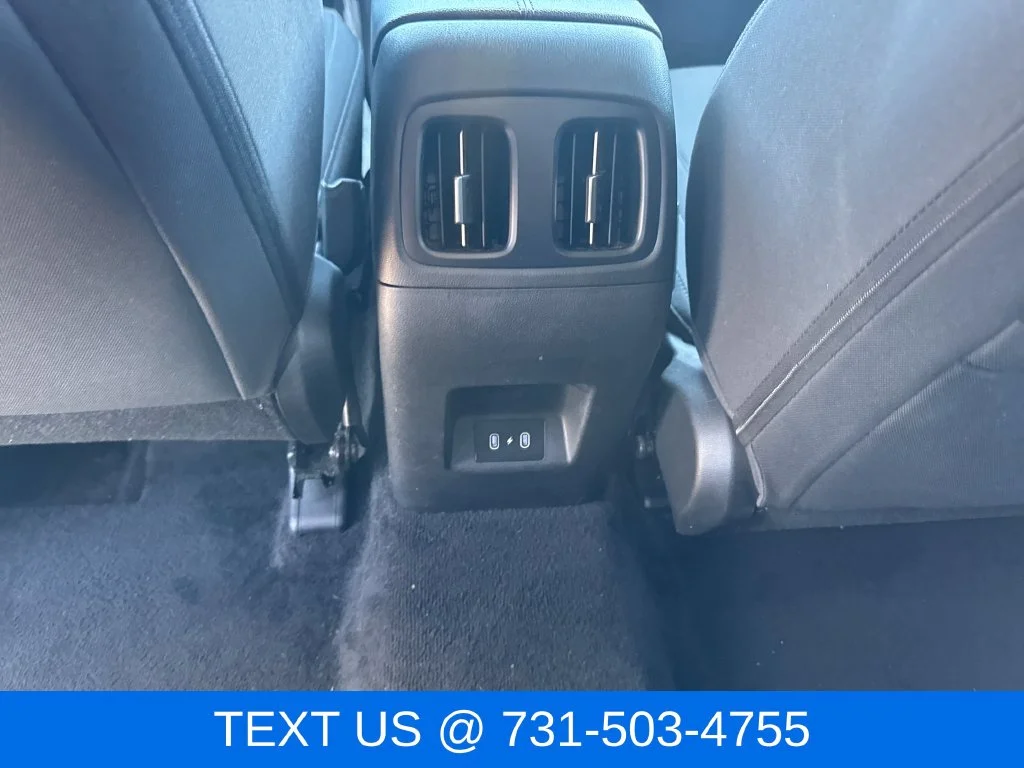 Used 2025 White Hyundai SEL image 27