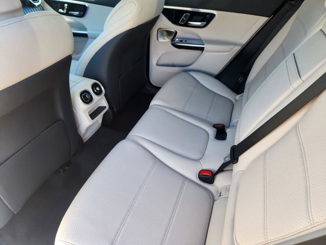 Used 2026 Polar White Mercedes-Benz GLC 300 image 12