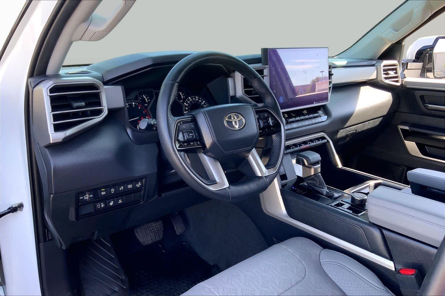 Used 2023 Ice Cap Toyota Limited image 17