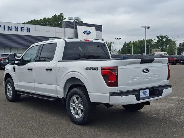 New 2026 Oxford White Ford XLT image 3