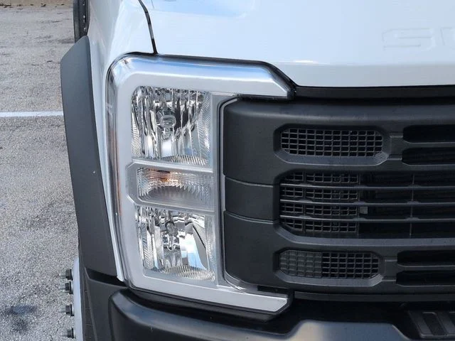 New 2026 Oxford White Ford F-450® XL image 10