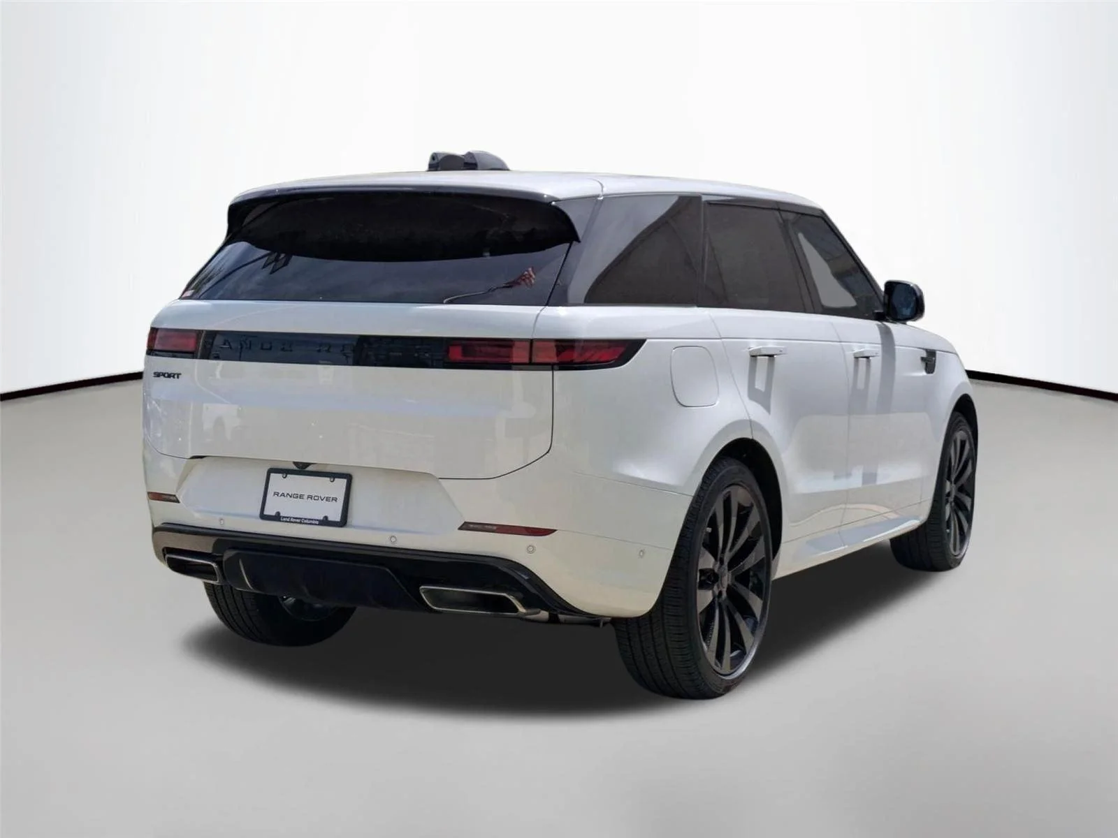 Used 2026 Fuji White Land Rover Dynamic SE image 5