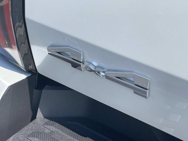 2026 Toyota Tundra Limited - Photo 9