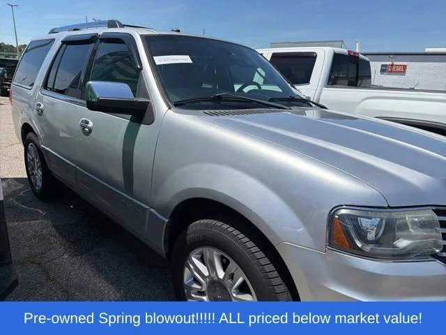Used 2016 Silver Lincoln Select image 14