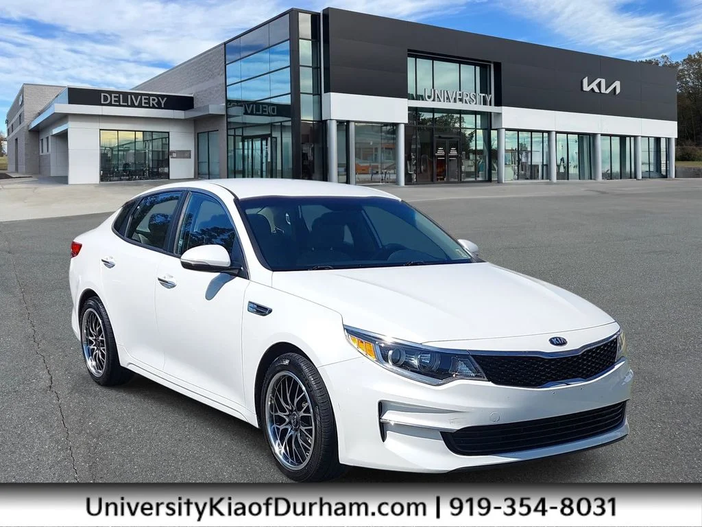 Used 2018 White Kia LX image 1