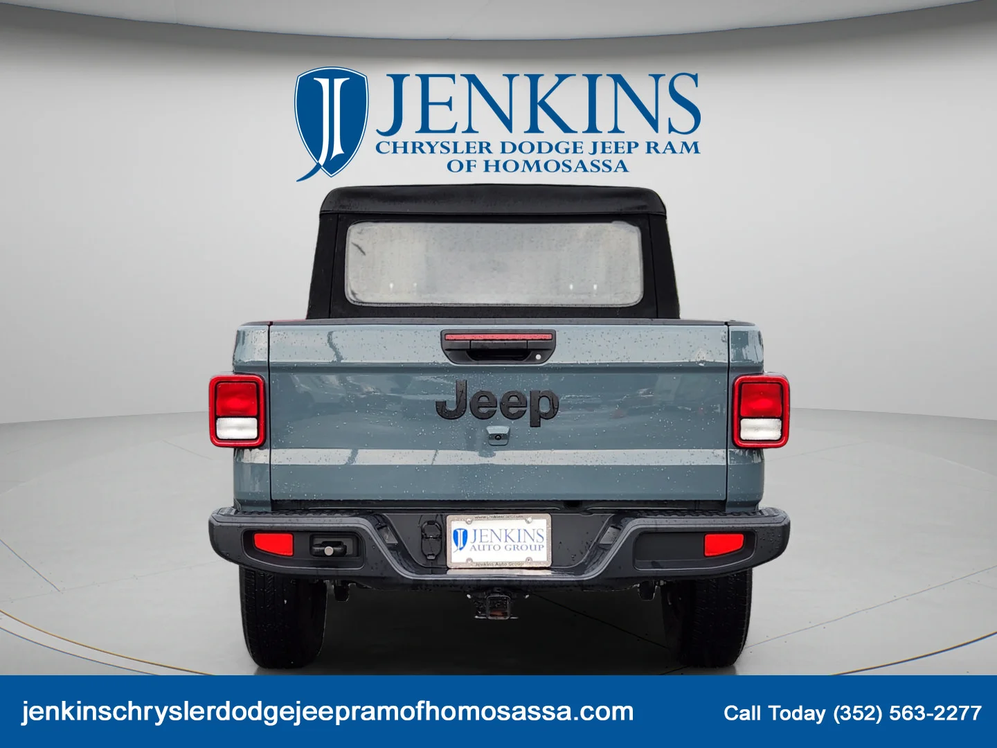 Used 2024 Anvil Clear Coat Jeep Sport image 6