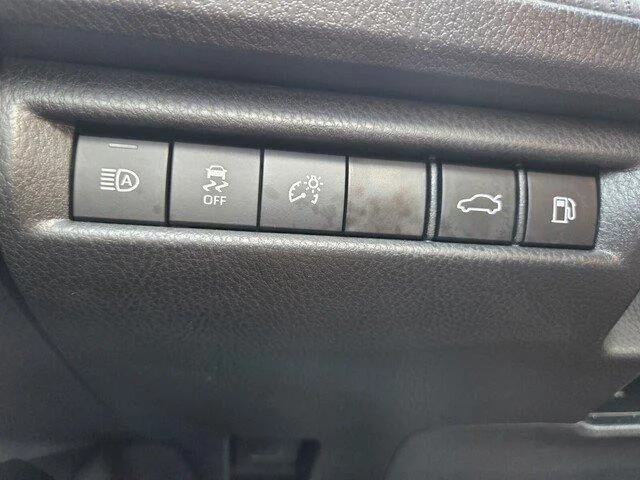 Used 2026 Ice Cap Toyota SE image 12