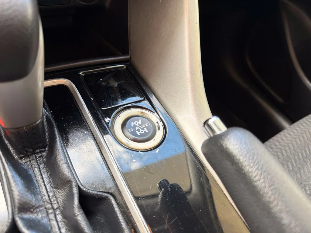 Used 2020 White Mitsubishi ES image 36