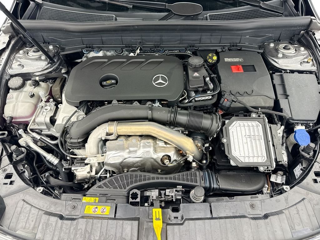 New 2026 Mountain Grey Metallic Mercedes-Benz GLB 250 image 27
