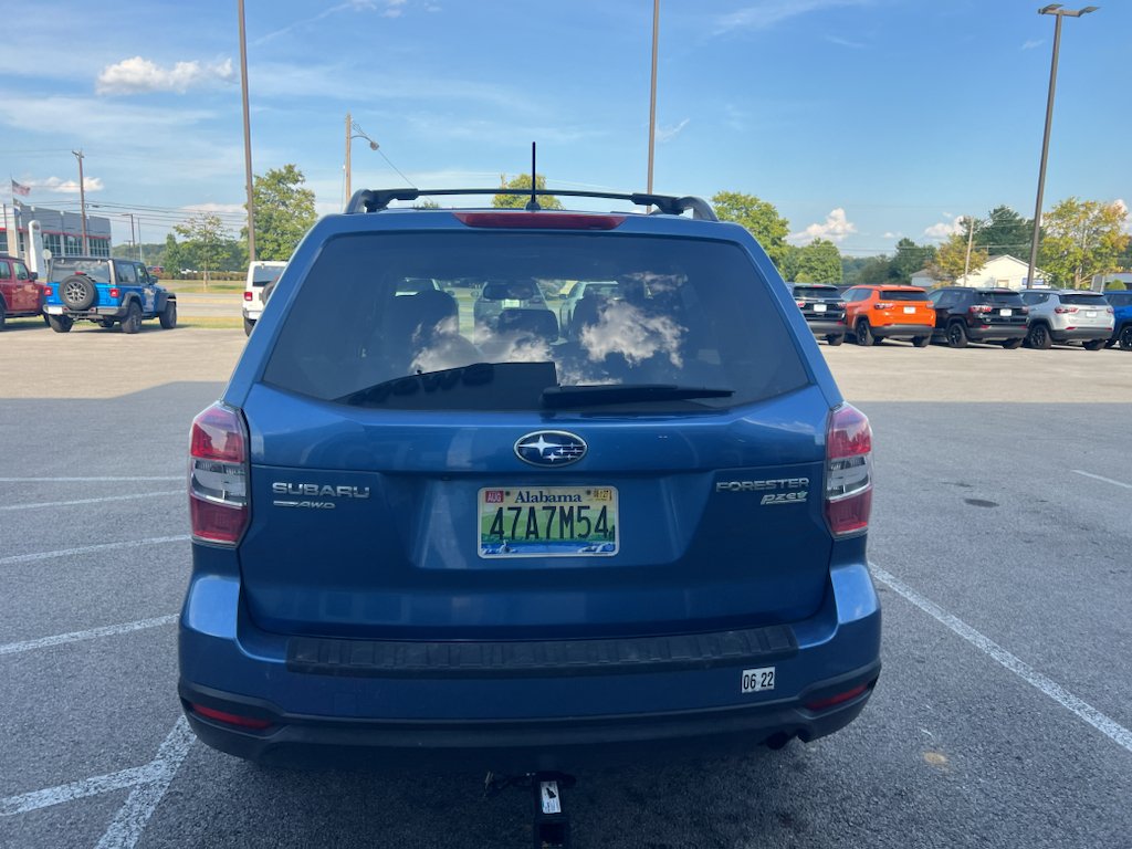 Used 2015 Quartz Blue Pearl Subaru 2.5i Premium image 9