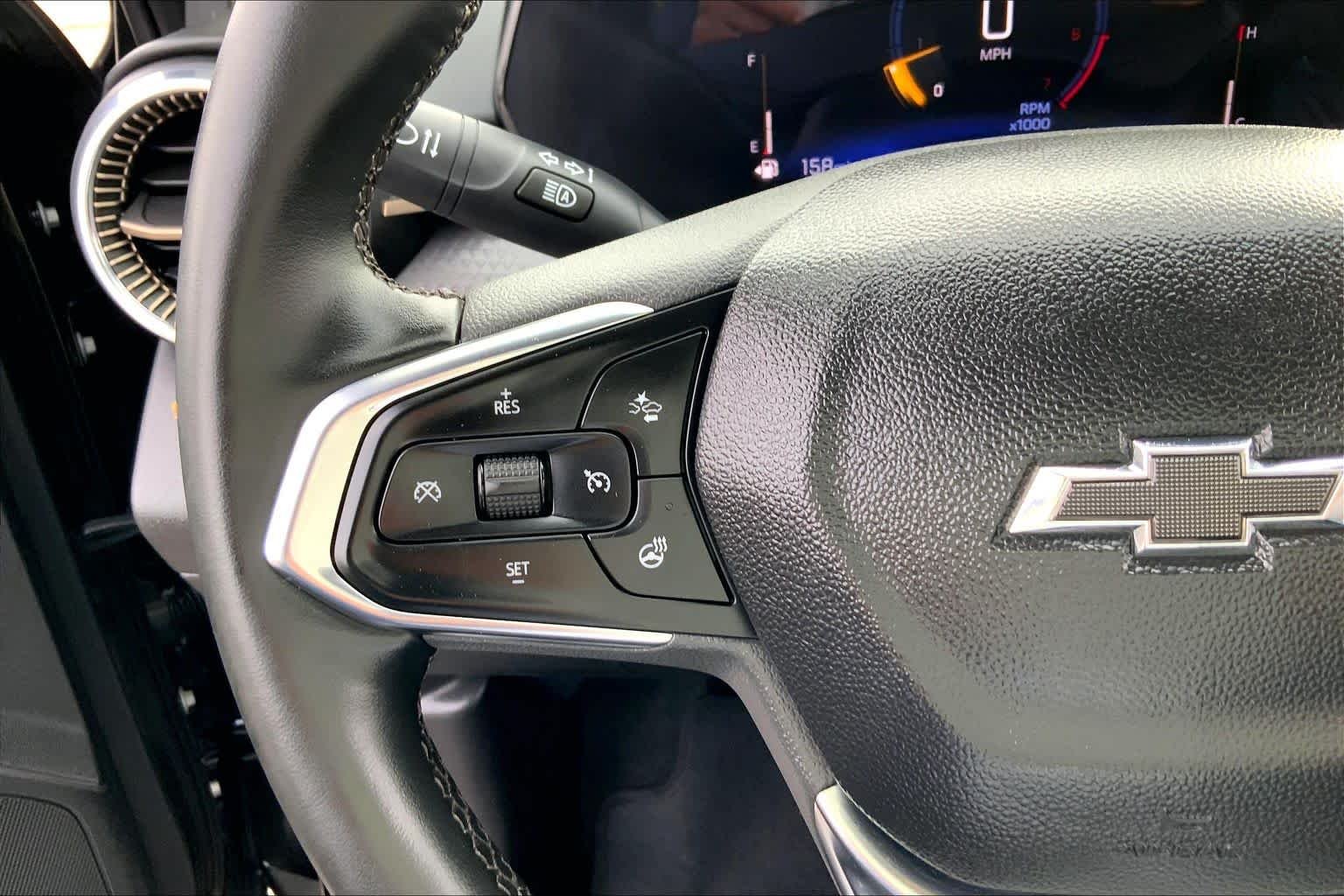 Used 2025 Mosaic Black Metallic Chevrolet ACTIV image 20
