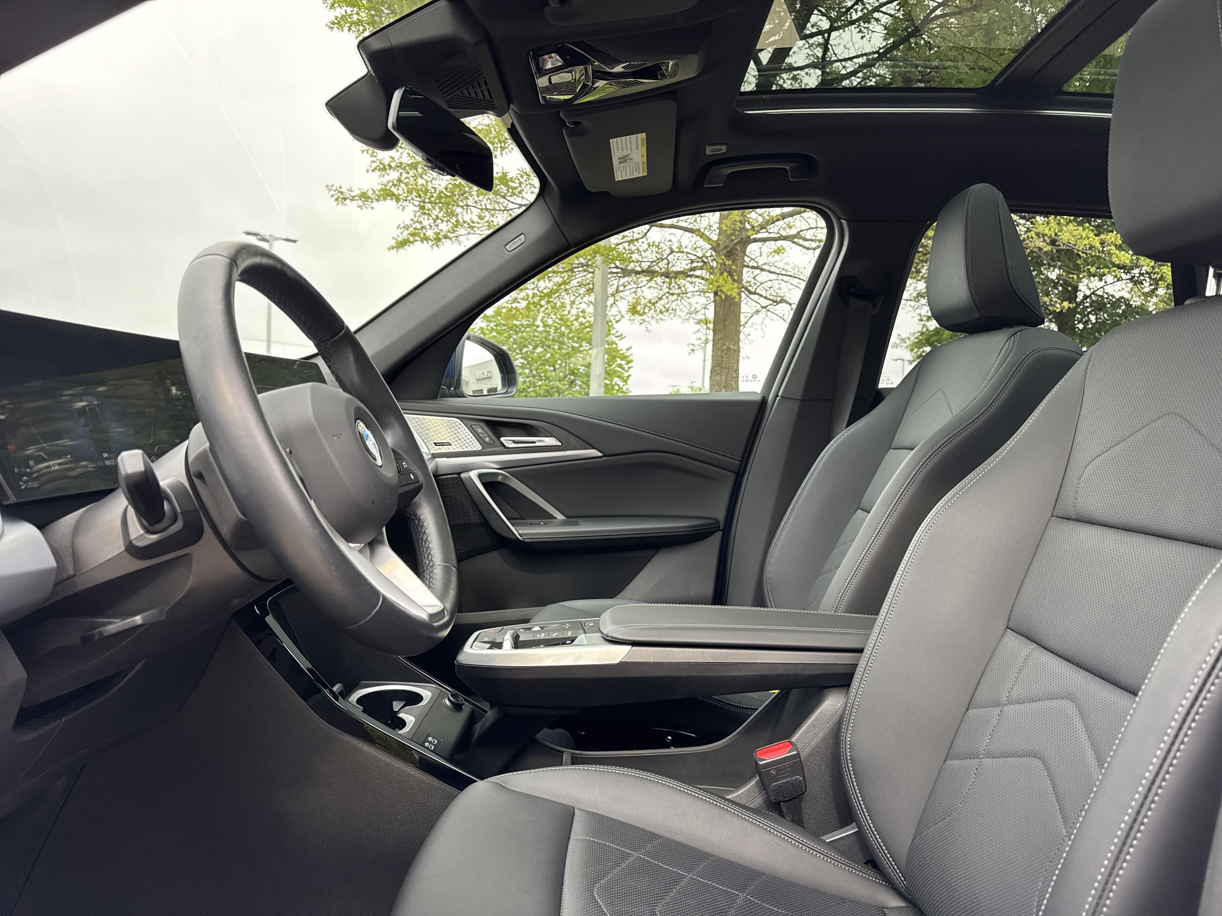 2025 BMW X1 28i - Photo 10