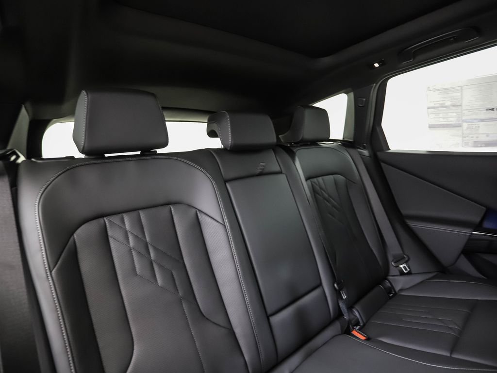 New 2026 Dark Graphite BMW 30 xDrive image 27