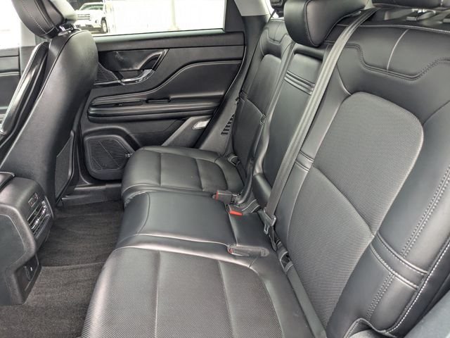 Used 2020 Silver Lincoln Standard image 14