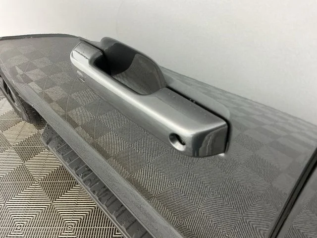 New 2026 Carbonized Gray Metallic Ford XLT image 13