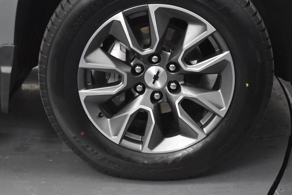 Used 2024 Gray Chevrolet RST image 29