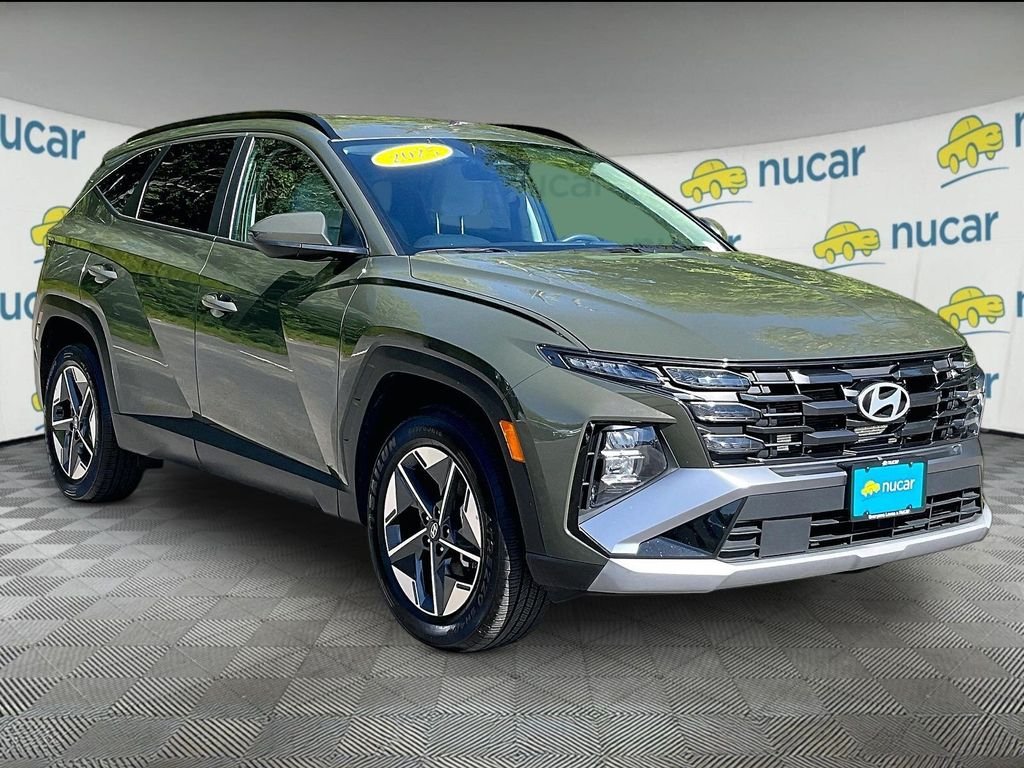 Used 2025 Green Hyundai SEL image 1
