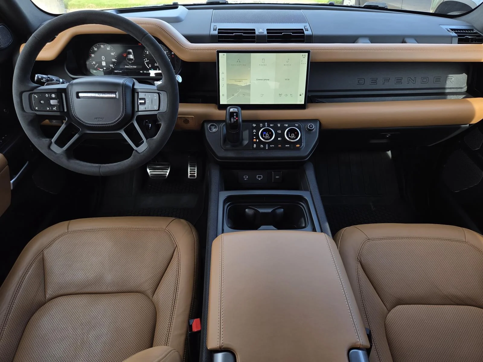 Used 2024 Carpathian Grey Premium Metallic Land Rover Carpathian Edition image 16