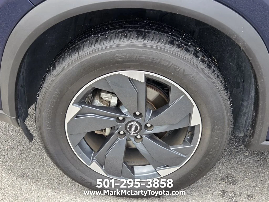Used 2024 Blue Nissan SV image 16