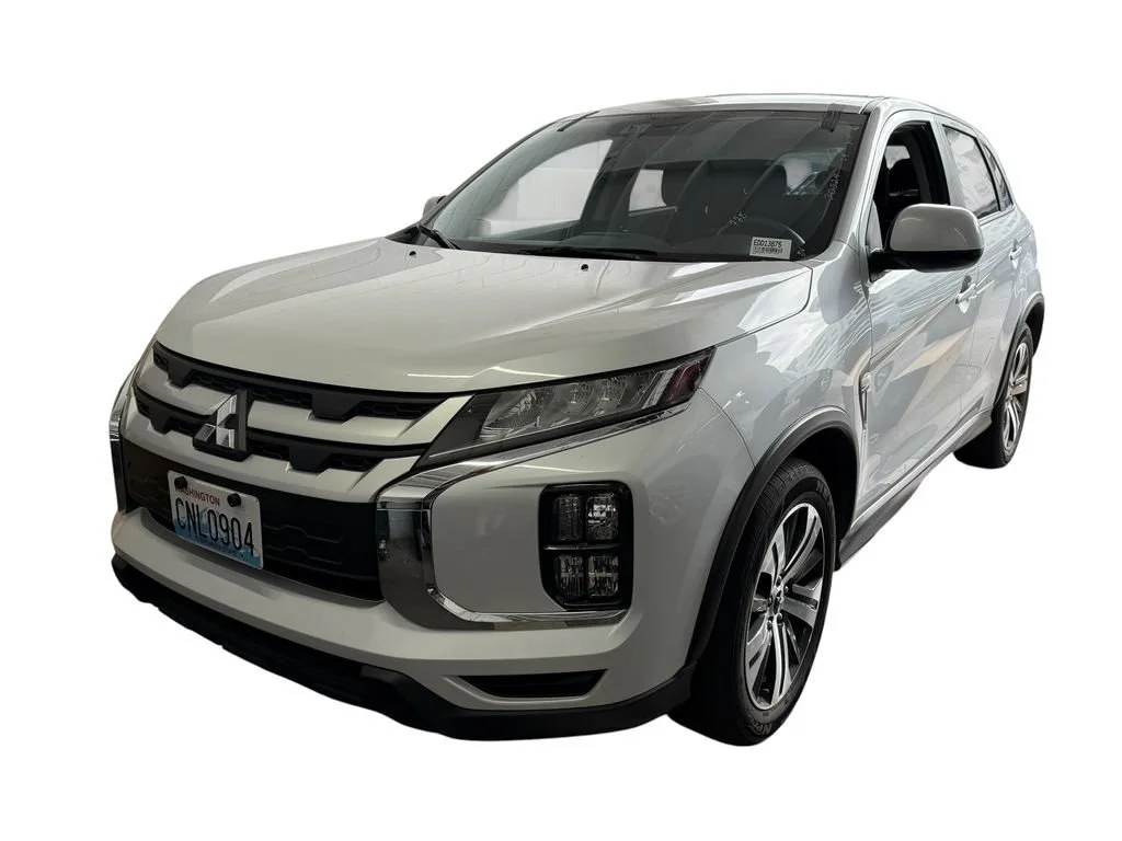 Used 2024 White Mitsubishi S image 12