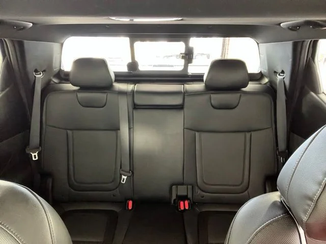 Used 2024 Green Hyundai Limited image 27